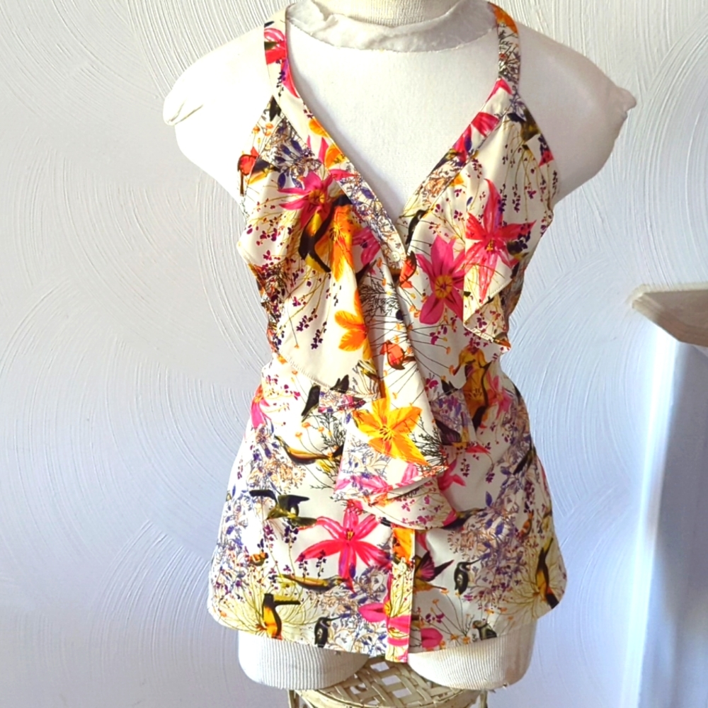 Banana Republic Button down V neck RUFFLE tank